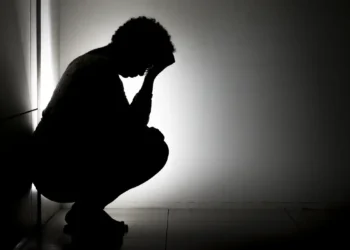 Programa experimental de saúde mental capacita profissionais da atenção primária do SUS para ampliar o acesso ao cuidado psicológico e reduzir filas.