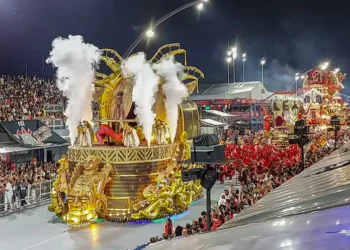 Mocidade Alegre é campeã do Carnaval de São Paulo 2026 pela 13ª vez após disputa apertada com a Gaviões da Fiel no Sambódromo do Anhembi.
