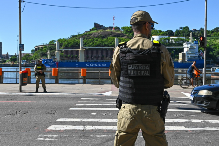 Carnaval 2026 provoca mudanças no trânsito do Centro de Vitória, com interdições em avenidas e ruas estratégicas. Guarda Municipal orienta uso de transporte público e aplicativos.