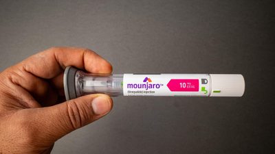 Geraldo Alckmin afirma que quebra de patentes pode gerar insegurança jurídica e reduzir investimentos, enquanto Câmara acelera projeto sobre medicamentos como Mounjaro.