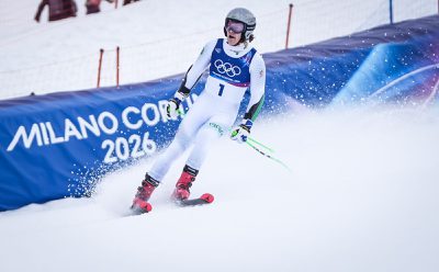 Brasil faz história nos Jogos Olímpicos de Inverno Milão-Cortina 2026 com ouro de Lucas Pinheiro no slalom gigante do esqui alpino.