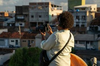 Mostra Nós abre inscrições para premiar produções audiovisuais e fotográficas feitas nas periferias brasileiras, valorizando olhares e narrativas de quem vive nos territórios.