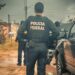 Polícia Federal cumpre mandados em Mato Grosso contra grupo suspeito de fornecer combustível para garimpos ilegais na Terra Indígena Sararé.