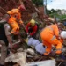 Temporais na Zona da Mata mineira deixam 47 mortos e expõem negligência climática. Especialistas apontam falhas no planejamento urbano e impactos do aquecimento global.