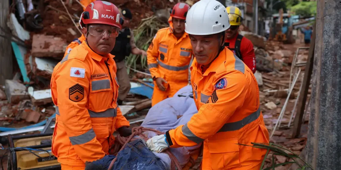 #ChuvasMG, #ZonaDaMata, #JuizDeFora, #Ubá, #DefesaCivil, #BombeirosMG, #AlertaMeteorológico
