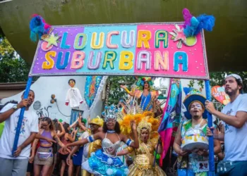 Blocos da saúde mental ganham destaque no Carnaval do Rio ao promover inclusão, conscientização e combate ao preconceito, reunindo usuários, profissionais de saúde e comunidades em diferentes regiões da cidade.