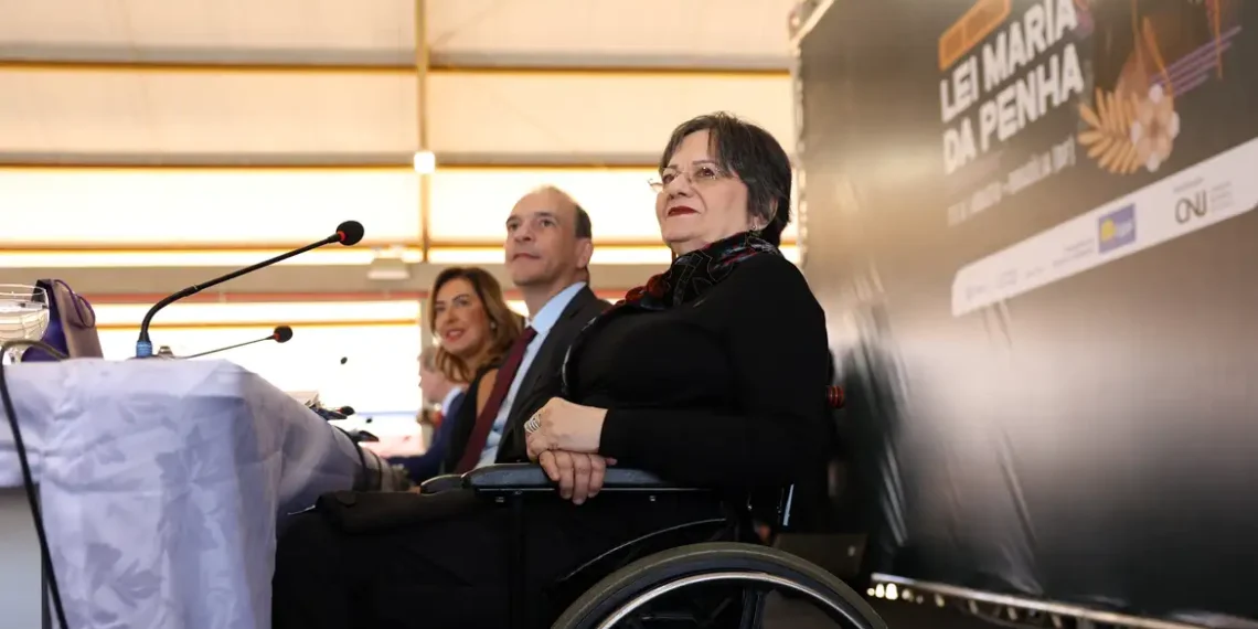 Justiça do Ceará aceita denúncia do MP e torna réus quatro acusados de promover campanha de ódio e desinformação contra a ativista Maria da Penha.