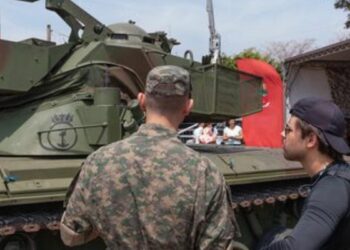 Ministério da Defesa lança programa para capacitar e inserir militares temporários no mercado de trabalho após o serviço ativo.