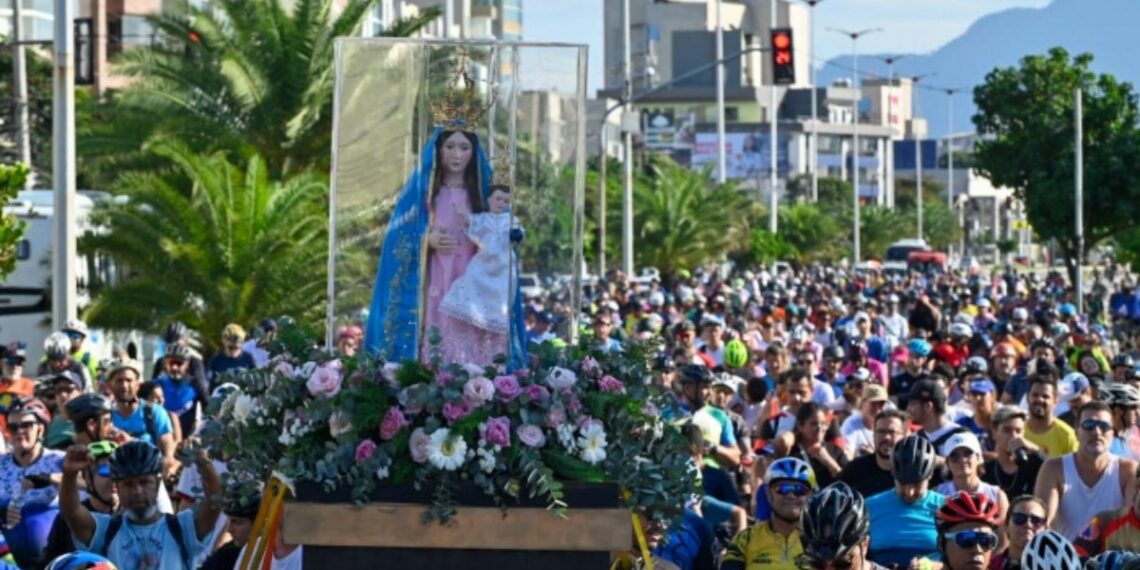 Romaria dos Ciclistas integra a programação da Festa da Penha 2026 em Vitória, com percurso de 10 km entre a Catedral Metropolitana e a Prainha.