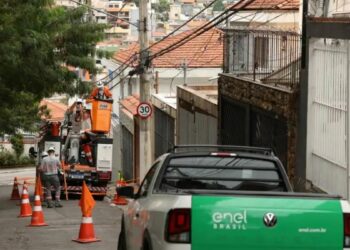 Justiça Federal suspende processo de caducidade do contrato da Enel São Paulo. Decisão aponta possível violação ao devido processo legal na Aneel.