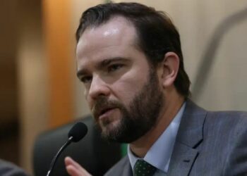 Em seu primeiro pronunciamento como ministro da Fazenda, Dario Durigan afirmou que o governo prepara alternativas para conter a alta do diesel, diante dos impactos da guerra no Oriente Médio e da resistência de estados à proposta sobre o ICMS.