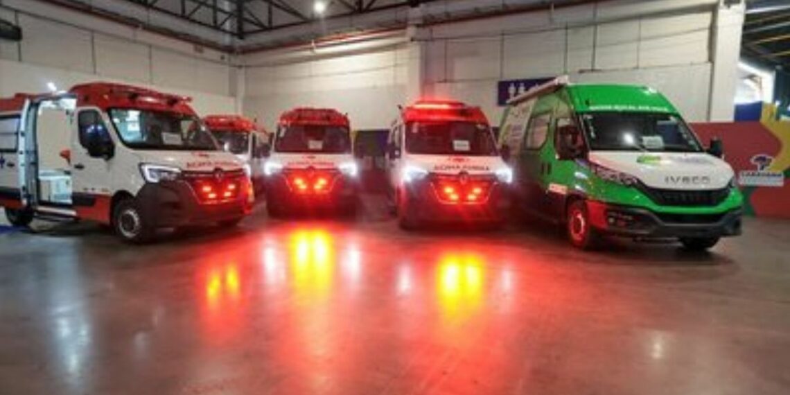 Governo federal entrega ambulâncias do SAMU, equipamentos para UBS e unidades odontológicas em São Paulo, beneficiando mais de 16 milhões de pessoas pelo SUS.