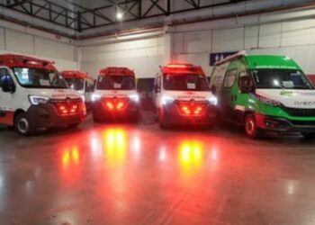 Governo federal entrega ambulâncias do SAMU, equipamentos para UBS e unidades odontológicas em São Paulo, beneficiando mais de 16 milhões de pessoas pelo SUS.
