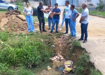 Comissão da Ales realiza vistoria em Guarapari, aponta falhas no saneamento, falta de água e cobra soluções da Cesan e do poder público.