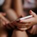 ECA Digital passa a valer no Brasil com regras para proteger crianças na internet, incluindo verificação etária, remoção de conteúdos e responsabilidade das plataformas.