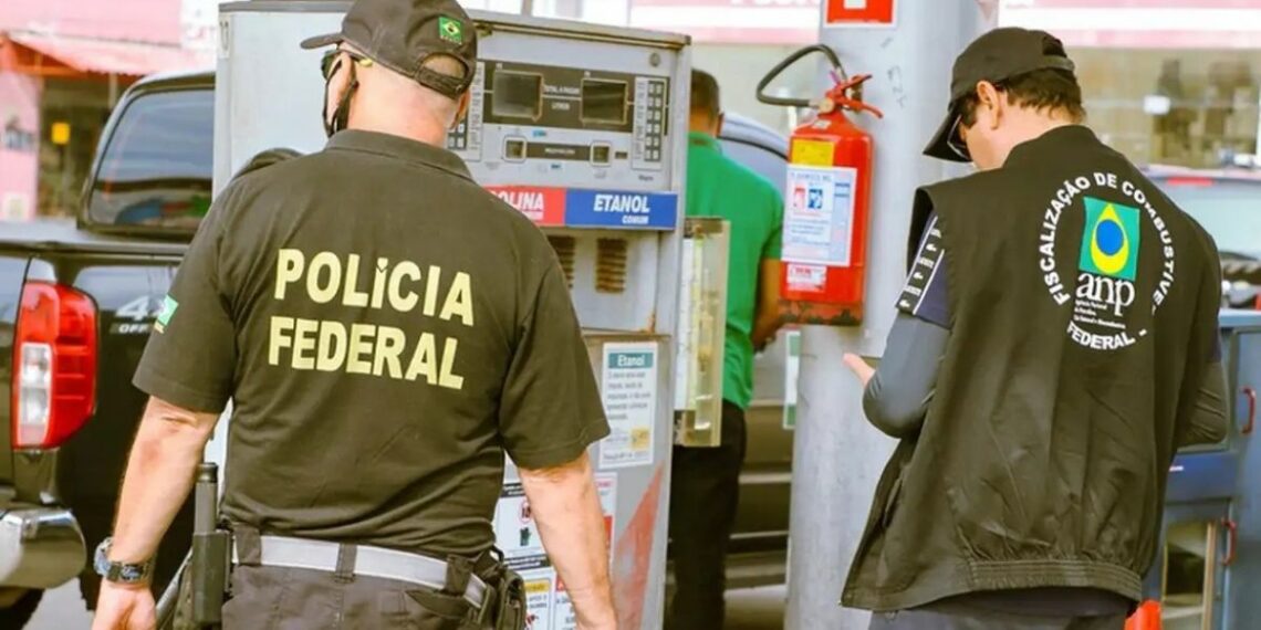 Operação Vem Diesel mobiliza Polícia Federal, Senacon e ANP para investigar aumento irregular no preço dos combustíveis em 11 estados e no DF; distribuidoras já foram autuadas.