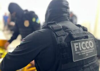 Ficco cumpre mais de 100 mandados e apreende mais de 1 tonelada de drogas em operações pelo país. Ações envolveram diversos estados e forças de segurança.