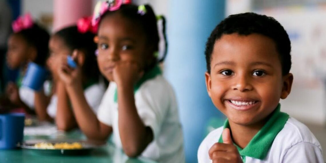 Brasil registra melhora nos indicadores de nutrição infantil e redução da fome entre crianças e adolescentes, segundo dados do IBGE e ações do governo federal.