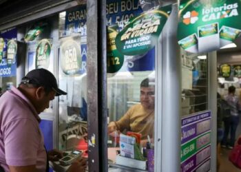 Mega-Sena acumula e prêmio chega a R$ 17 milhões. Veja números sorteados e como apostar no próximo concurso.