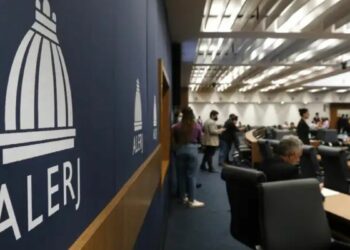 PL pede ao STF que comando interino do governo do Rio passe ao futuro presidente da Alerj. Corte decidirá modelo de eleição para mandato-tampão em abril.