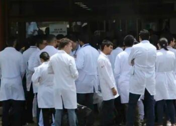 Prova do concurso HU Brasil ocorre neste domingo (29) às 14h. Veja horários, orientações, vagas e próximos passos do certame.