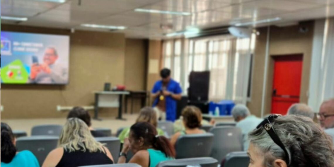 Vitória oferece oficina gratuita para prevenção a golpes cibernéticos voltada a pessoas com mais de 50 anos; veja como se inscrever e participar.