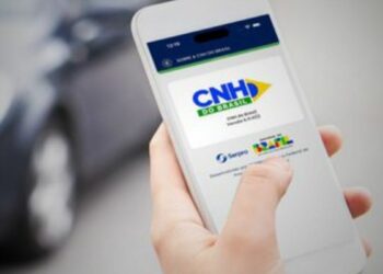 Mais de 584 mil brasileiros já emitiram CNH pelo modelo digital CNH do Brasil, que simplifica o processo e reduz custos para condutores.