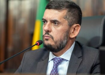 Ministro Alexandre de Moraes manda prender novamente Rodrigo Bacellar, investigado por vazamento de dados sigilosos no Rio de Janeiro.