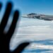 Brasil apresenta primeiro caça supersônico produzido no país, o F-39E Gripen, marcando avanço tecnológico, geração de empregos e fortalecimento da indústria de defesa.