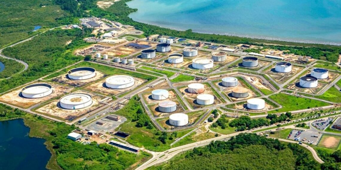 Petrobras confirma à CVM que avalia recomprar a Refinaria de Mataripe, na Bahia, privatizada em 2021 durante o governo Bolsonaro.