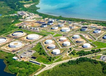 Petrobras confirma à CVM que avalia recomprar a Refinaria de Mataripe, na Bahia, privatizada em 2021 durante o governo Bolsonaro.