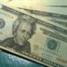 Dólar fecha em queda e Ibovespa sobe na semana mesmo com crise no Oriente Médio e alta do petróleo no mercado internacional.