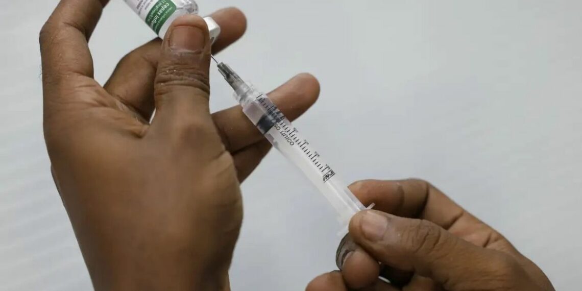 Campanha de vacinação contra influenza começa com Dia D neste sábado. Imunização é gratuita e segue até 30 de maio.