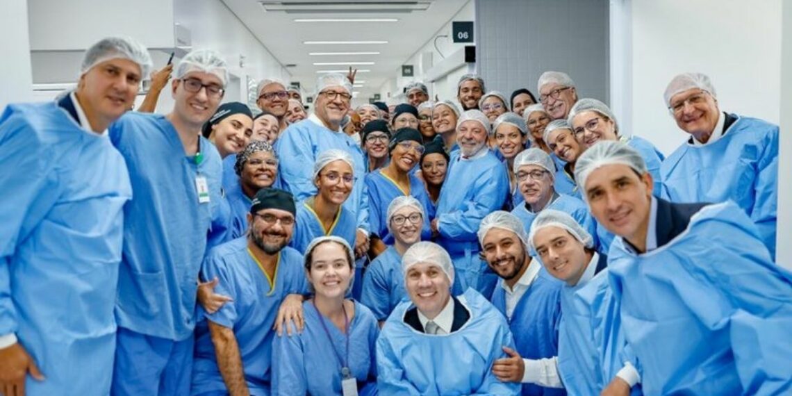 Lula inaugura ampliação de hospital universitário em São Carlos com investimentos do Novo PAC e destaca prioridade em saúde e educação.