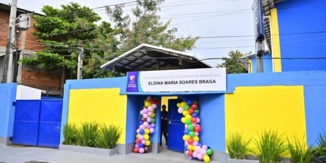 Prefeitura de Vitória entrega CMEI reformado e climatizado no bairro Grande Vitória, com investimento de quase R$ 1,9 milhão.