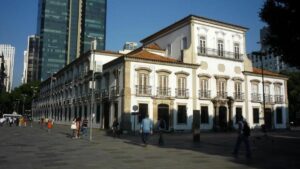 Paço Imperial, no Centro do Rio, comemora 40 anos como centro cultural com exposição gratuita que reúne obras de mais de 100 artistas até junho.