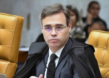 Ministro do STF prorroga por 60 dias investigação da Polícia Federal sobre fraudes no Banco Master que podem chegar a R$ 17 bilhões.