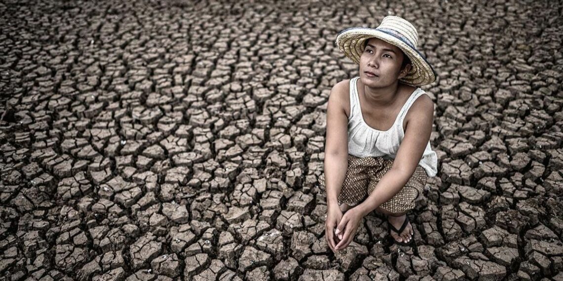 Projeto de lei propõe mapear impactos da crise climática sobre mulheres e meninas, com foco em desigualdades e formulação de políticas públicas no Espírito Santo.
