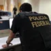 Polícia Federal apura possíveis irregularidades em contratos e atas no Espírito Santo.