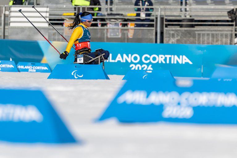 Brasil mantém bom desempenho no esqui cross-country nos Jogos Paralímpicos de Inverno Milão-Cortina 2026, com quatro atletas entre os 15 melhores na prova de 10 km.