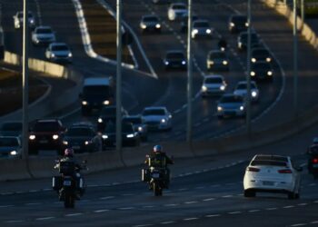 Inmetro atualiza tabela do PBE Veicular com 39 marcas e 794 modelos, destacando os carros mais econômicos e menos poluentes vendidos no Brasil.