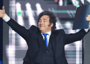 Javier Milei afirma que Argentina pode abastecer Europa com energia em meio à crise global provocada por conflitos no Oriente Médio.