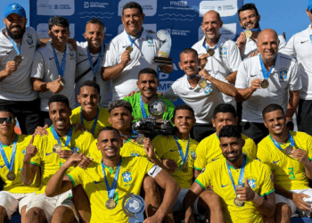 Brasil vence Japão por 7 a 1 e garante título da Copa das Nações de Beach Soccer com campanha invicta.