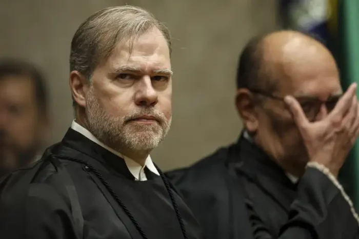 Ministro Dias Toffoli é sorteado relator no STF de ação que pede obrigar a Câmara a instalar CPI para investigar fraudes bilionárias no Banco Master.