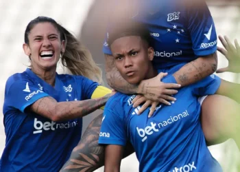 Cruzeiro vence Atlético-MG por 3 a 1 de virada no clássico mineiro pelo Brasileirão Feminino. Santos assume vice-liderança e Palmeiras mantém 100% de aproveitamento.