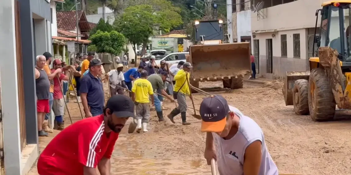 Caixa anuncia pacote de apoio para cidades da Zona da Mata mineira afetadas pelas enchentes. Medidas incluem Bolsa Família antecipado, pausa em financiamentos e crédito facilitado.