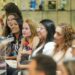 Estudo do Ministério da Gestão mostra que a presença de mulheres na alta liderança do Executivo Federal cresceu de 29% para 38% entre 2022 e 2026, ampliando a participação feminina no serviço público.