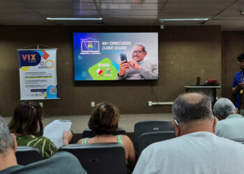Prefeitura de Vitória promove oficina gratuita para prevenção de golpes cibernéticos voltada a pessoas com mais de 50 anos. Curso será realizado em março na Casa do Cidadão.