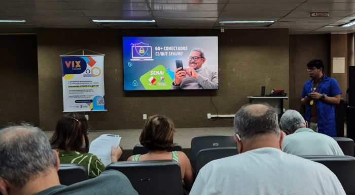 Prefeitura de Vitória promove oficina gratuita para prevenção de golpes cibernéticos voltada a pessoas com mais de 50 anos. Curso será realizado em março na Casa do Cidadão.