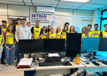 Alunos de Engenharia da UVV realizam visita técnica à Setran e conhecem a gestão do trânsito e os pilares da segurança viária em Vitória.